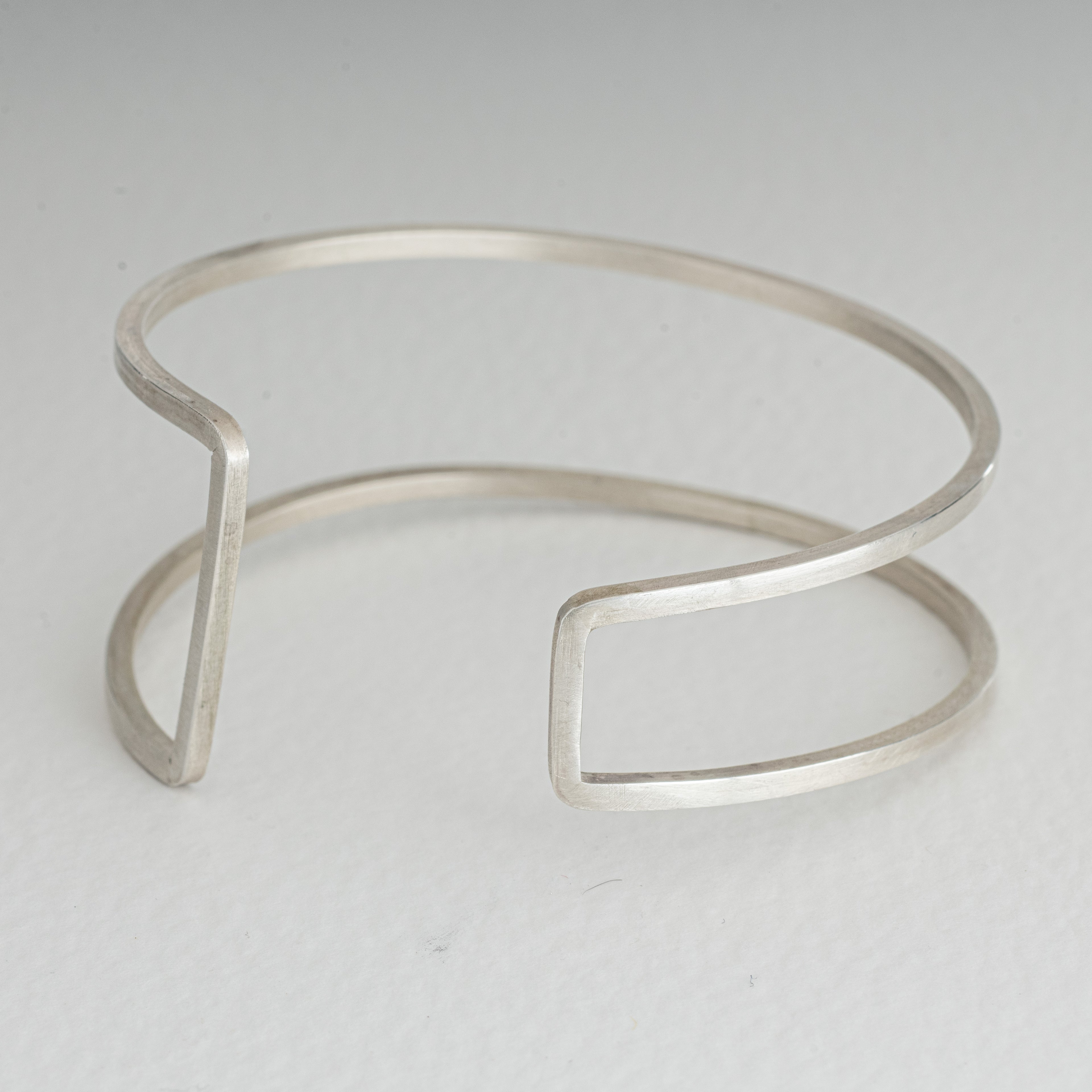 Long shape open bangle